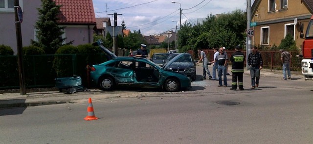 Kierująca mazdą zostala odwieziona do szpitala.