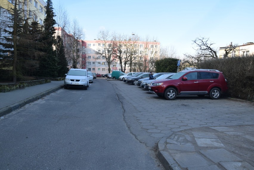 Stargard. Mieszkańcy ulicy Żeromskiego od ponad dziesięciu lat walczą o parking 