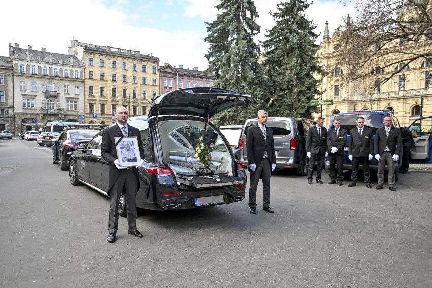 Pogrzeb Leszka Długosza. Tłumy żegnały legendarnego artystę