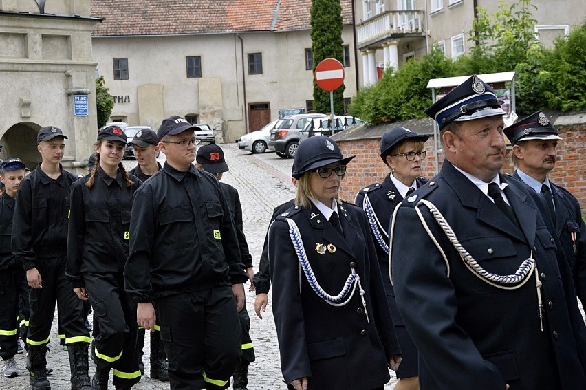 Gorlice. Druhowie z OSP podziękowali za sprzęt wartości wielu milonów złotych [ZDJĘCIA]