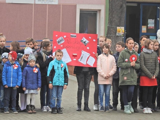 Szkoła Podstawowa nr 2 w Międzyrzeczu uczestniczyła w obchodach 100-lecia odzyskania Niepodległości.