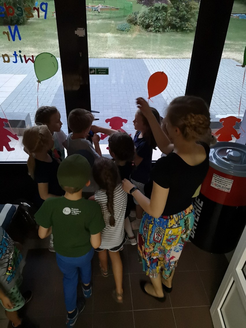 Pożegnanie przedszkole i powitanie wakacji w Przedszkolu nr 3 w Chorzowie. Dzieci spały w przedszkolu ZDJĘCIA