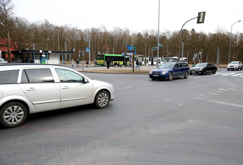 Rondo pinezka na Głębokim od piątku. Docelowo powstanie tu duże rondo [ZDJĘCIA]