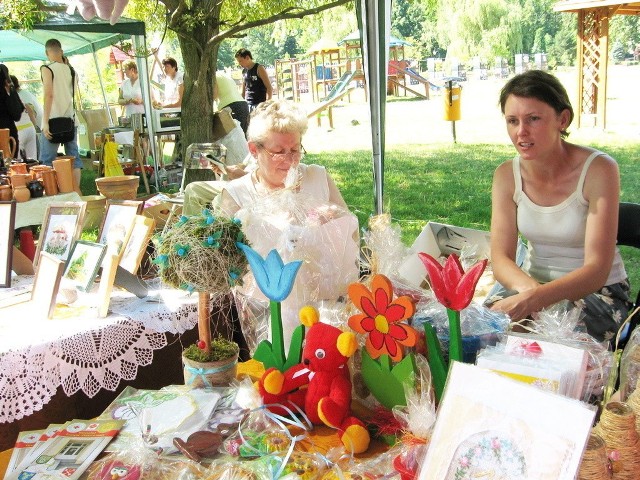 Podczas jarmarku w mogileńskim parku swoje prace zaprezentują lokalni artyści. 