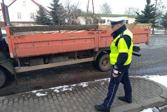 Giżycko. Zatrzymywali ciężarówki w związku ze smogiem. Dwie nie mogły pojechać dalej (zdjęcia)