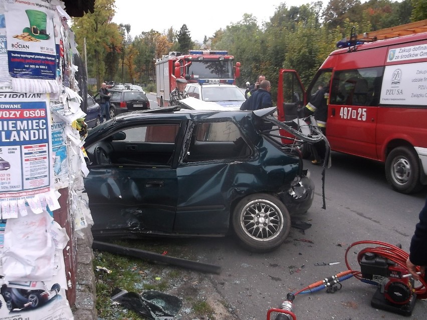 Wypadek pod Świeradowem Zdrój. Zderzyły się dwa samochody osobowe (ZDJĘCIA)