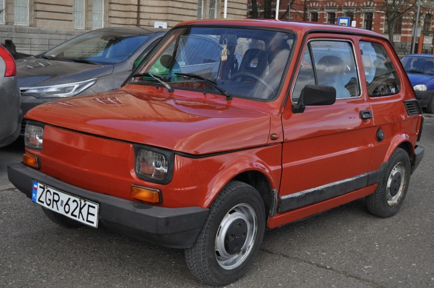Zlot fanów Fiata 126p. Po raz pierwszy właściciele maluchów spotkali się na Łasztowni [GALERIA]                        