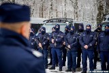 Policjanci z Oddziału Prewencji z Kielc będą służyć przy granicy z Białorusią. Zobacz zdjęcia