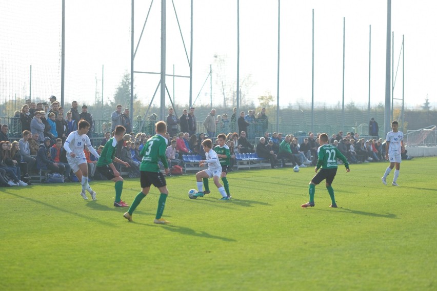 Centralna Liga Juniorów. Rodzice wspierają młodych piłkarzy