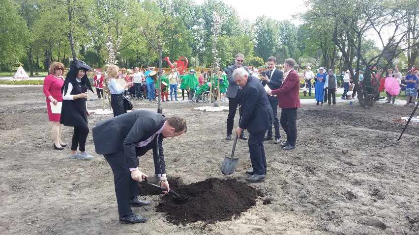 Sosnowiec: ogród polisensoryczny otwarty po II etapie budowy [ZDJĘCIA]