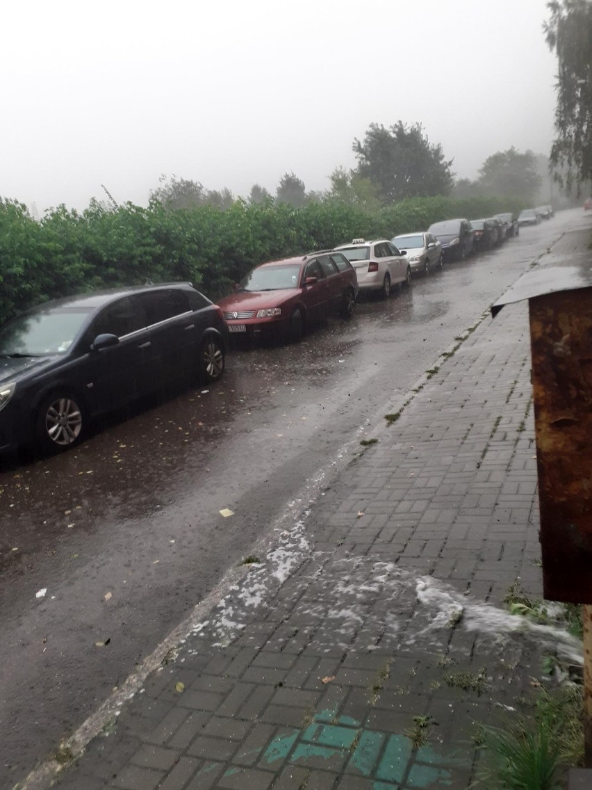 Siemianowice-Śląskie w deszczu. Zobacz więcej zdjęć >>>