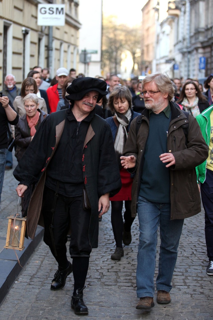 Historyczny spacer z pisarzem ulicami renesansowego Krakowa [ZDJĘCIA]