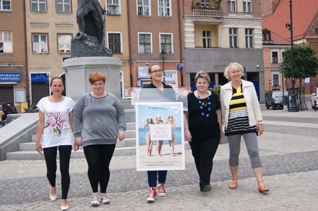 - Będziemy zgrabnymi laskami! - już cieszą się Barbara Sierpniewska (od lewej), Monika Czachowska, Paulina Knoff, Katarzyna Dunajska i Barbara Porębna