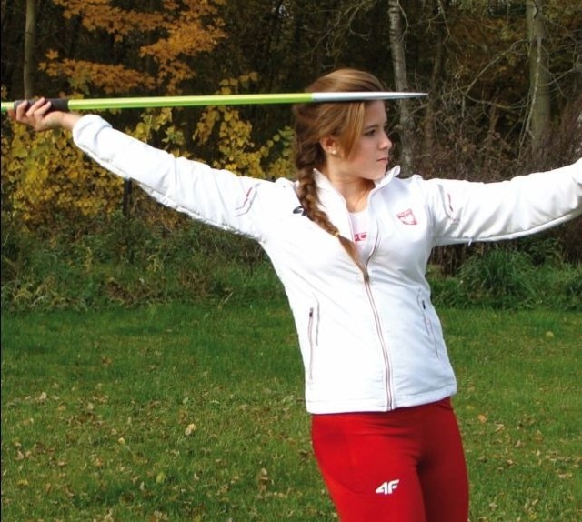 Maria Andrejczyk znowu fantastycznie rozpoczęła sezon. Przed rokiem poprawiła swoją życiówkę o dziewięć, a teraz aż o 15 metrów  i została rekordzistką kraju