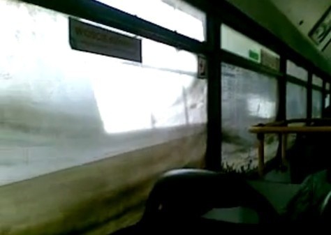 Kadr z filmu nakręconego w Szczecinie w autobusie nr 54.