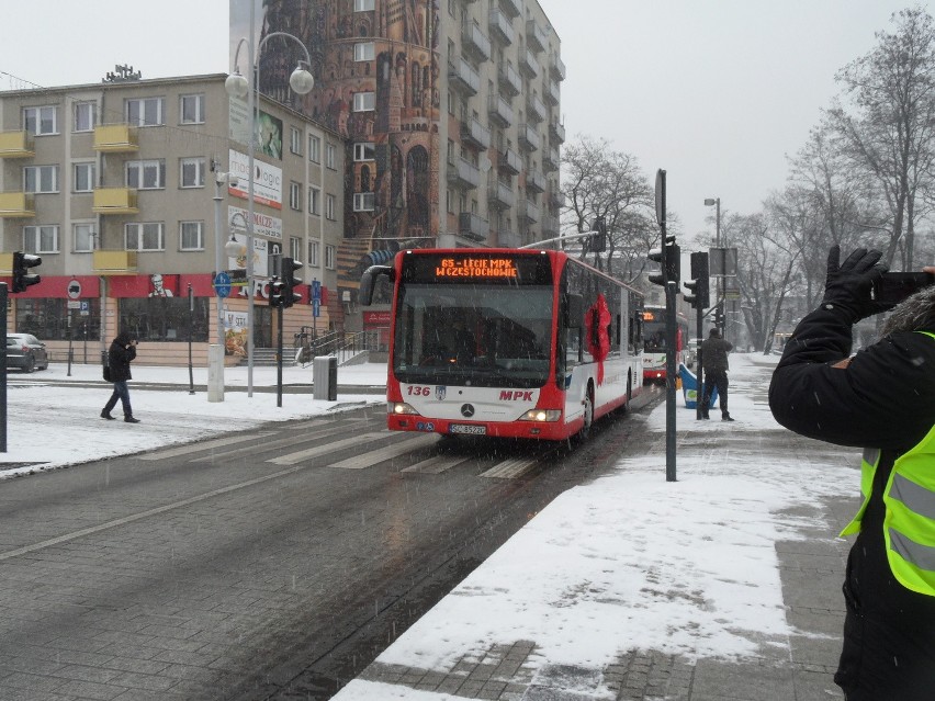 Wielki pokaz autobusów hybrydowych w Częstochowie ZDJĘCIA