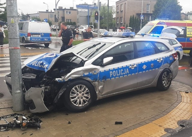 Wypadek na skrzyżowaniu ulic Papieża Jana Pawła II z Generała Stanisława Maczka.