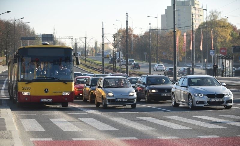 Takie obrazki na al. Rydza- Śmigłego oglądaliśmy od lat.