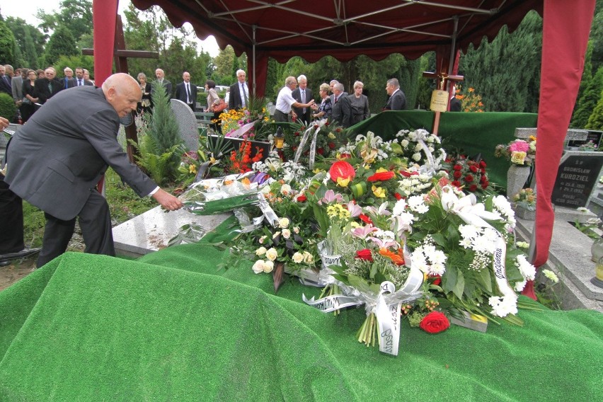 Wrocław: Pogrzeb prof. Wojciecha Wrzesińskiego, byłego rektora (ZDJĘCIA, HISTORIA)