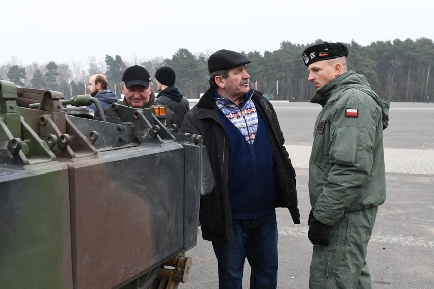 Przysięga wojskowa żołnierzy szkolenia podstawowego w Świętoszowie