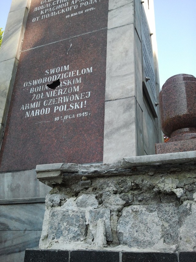 Dewastacja pomnika Armii Czerwonej w Raciborzu