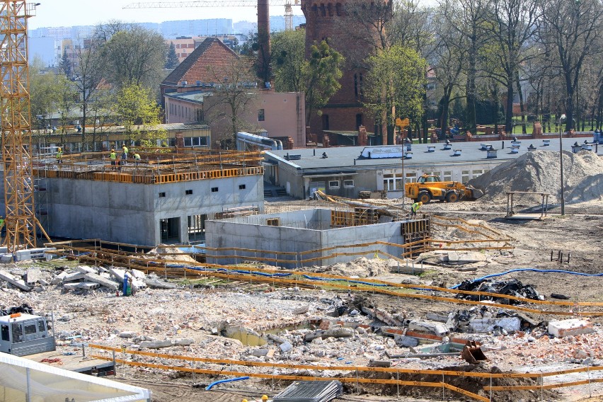 Rozbudowa szpitala na Bielanach w Toruniu. Wmurują kamień węgielny 