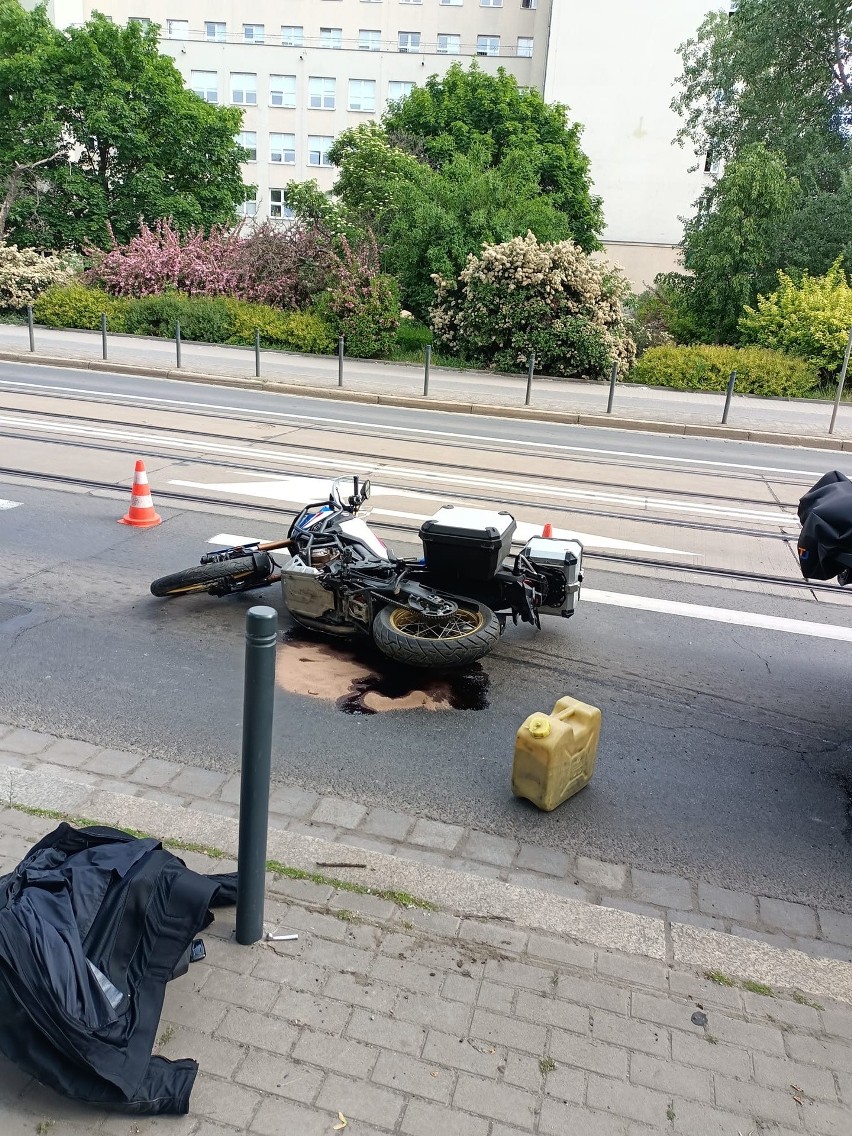 Dziś (24 maja) przed godziną 9:00 na ul. Traugutta kierowca...