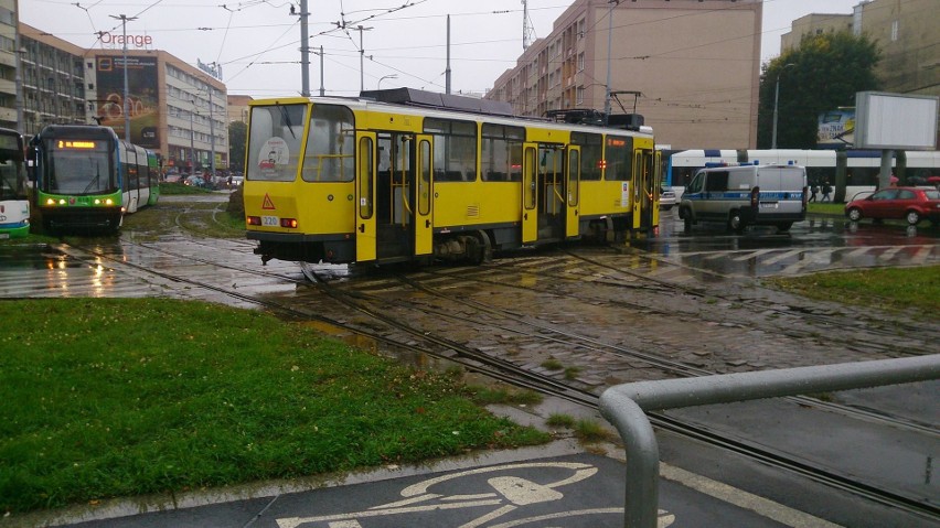 Szczecin: Na pl. Rodła wykoleił się tramwaj