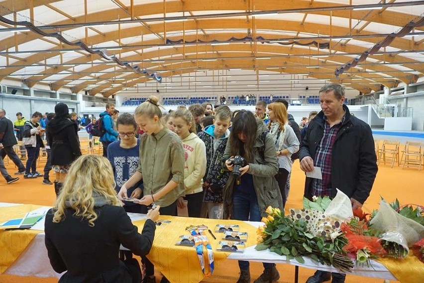 Justyna Święty, biegaczka, mistrzyni Europy, rozdawała...