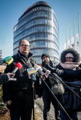 Prezydent Gdańska i pomorski marszałek piszą do premiera w obronie Lotosu
