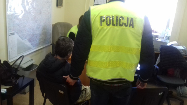 Białostoczanin proponował przez internet seks 9-latce. Wpadł na dwrocu w Łodzi [ZDJĘCIA]