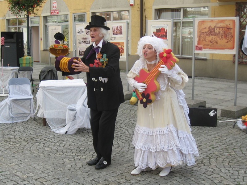 Aktorzy z Teatru Nicoli rozbawili publiczność.