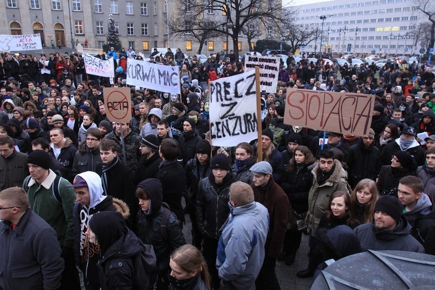 Protest przeciwko ACTA w Katowicach [ZDJĘCIA i WIDEO]