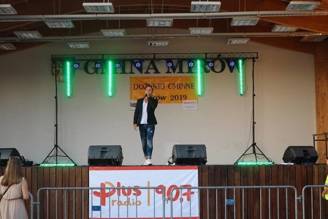 Na scenie widowiskowej w Mirowie jest wiele imprez muzycznych. Teraz pojawi się tam powszechny internet.