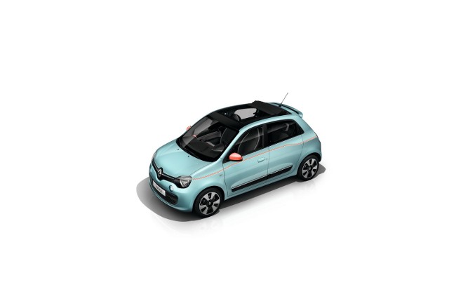 Renault Twingo HipanemaEdycja specjalna opiera się na wersji wyposażenia ZEN. Do dyspozycji jest m.in. klimatyzacja, nawigacja oraz kamera cofania.Fot. Renault