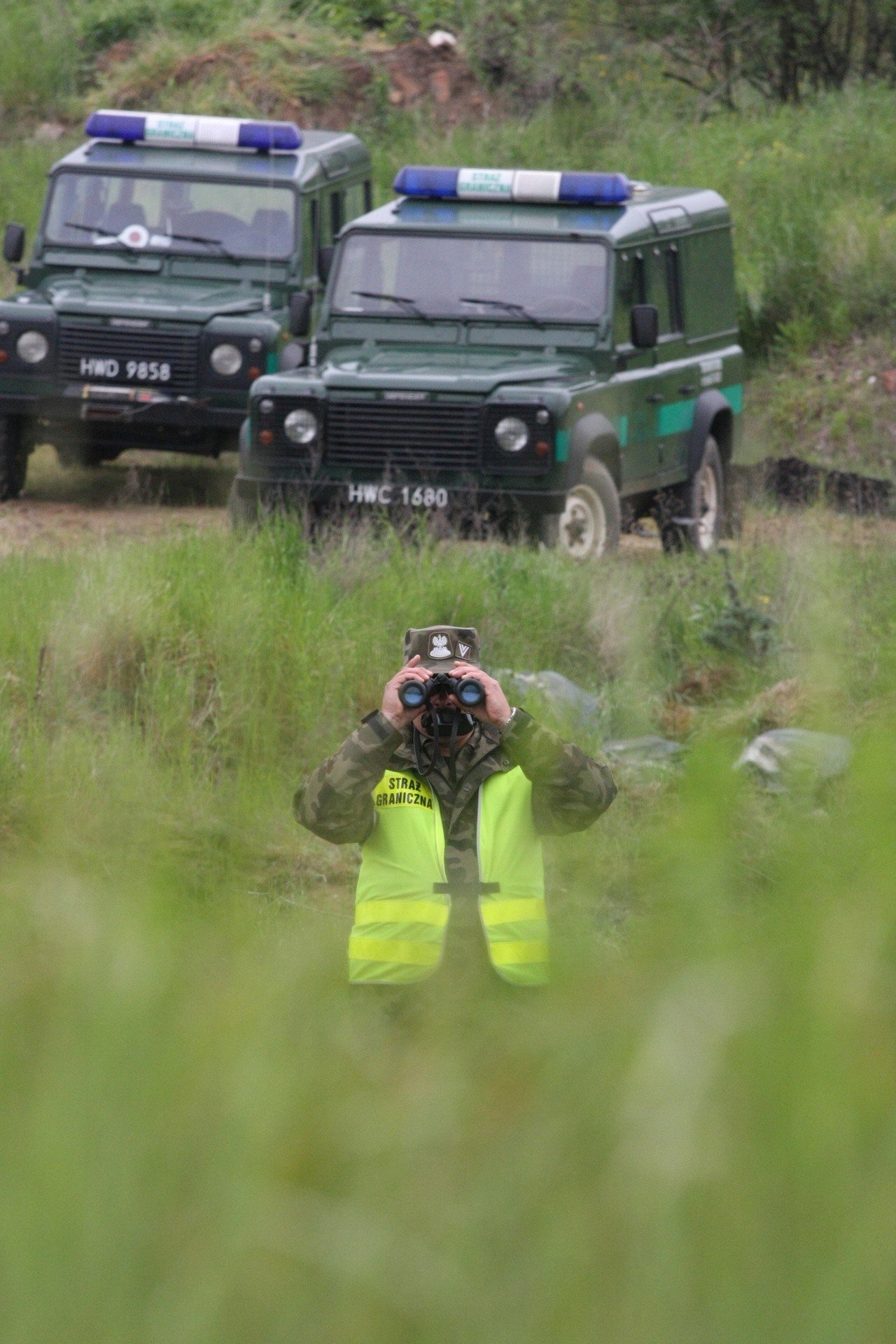 Patrol funkcjonariuszy Podlaskiego Oddziału Straży Granicznej z placówki w Bobrownikach