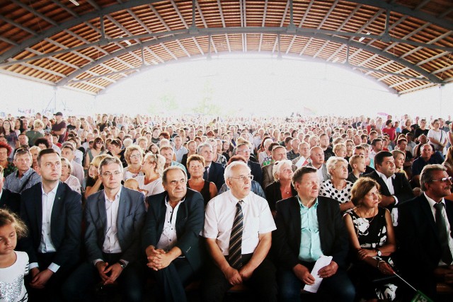 W amfiteatrze w Opatowie zgromadziło się ponad 2 tysiące członków i sympatyków PSL.
