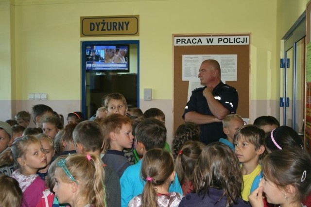 Policjanci przyjęli ostatnio uczniów szkoły podstawowej numer 2.