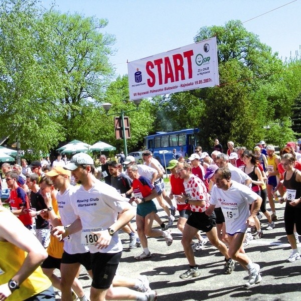 W półmaratonie biegli uczestnicy z całego kraju, w różnym wieku i o różnej kondycji. Ale w tych zawodach nie chodzi o bicie rekordów, co najwyżej dla własnej ambicji...