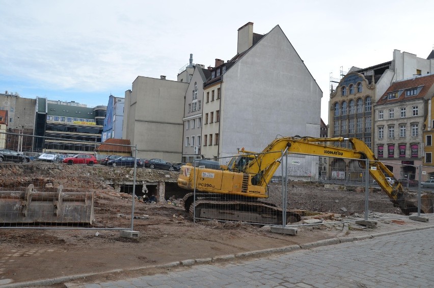 Wrocław: Budują Times II na fundamentach kamienic z XII wieku (ZDJĘCIA, WIZUALIZACJE)