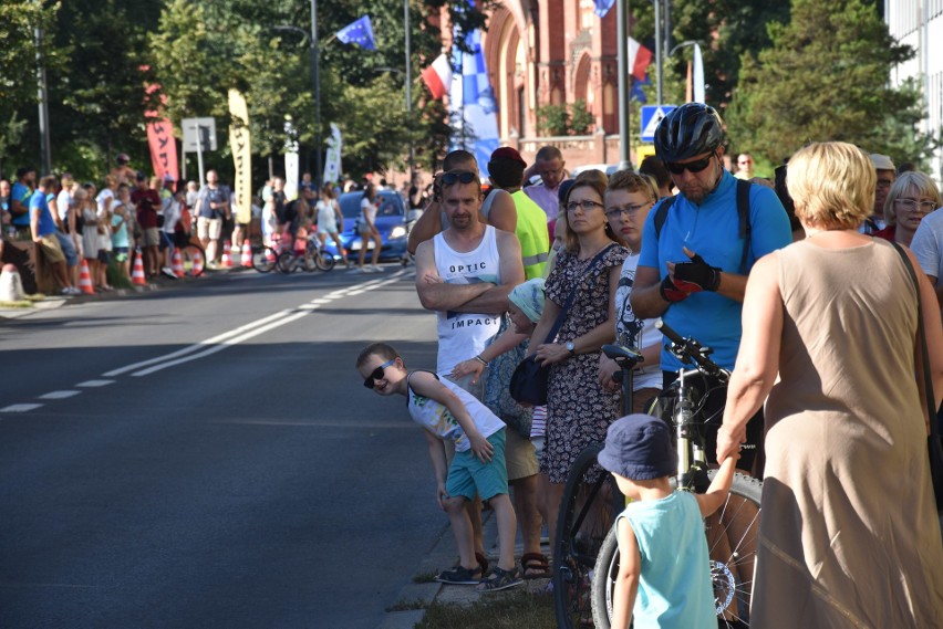 Wyścig Tour de Pologne w Rybniku! Tłumy mieszkańców witały...