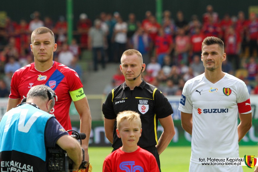 Udana inauguracja Korony Kielce! Pokonała Raków Częstochowa w Bełchatowie 1:0 po golu z rzutu karnego [ZDJĘCIA]  