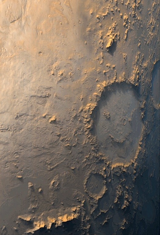 Krater Galle'a na powierzchni Marsa. Zdjęcie wykonane podczas misji Mars Global Surveyor
