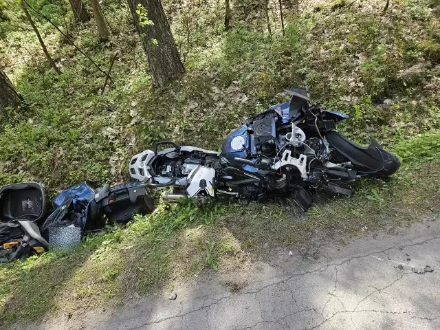 W miejscowości Kozłów motocykl zderzył się z toyotą.