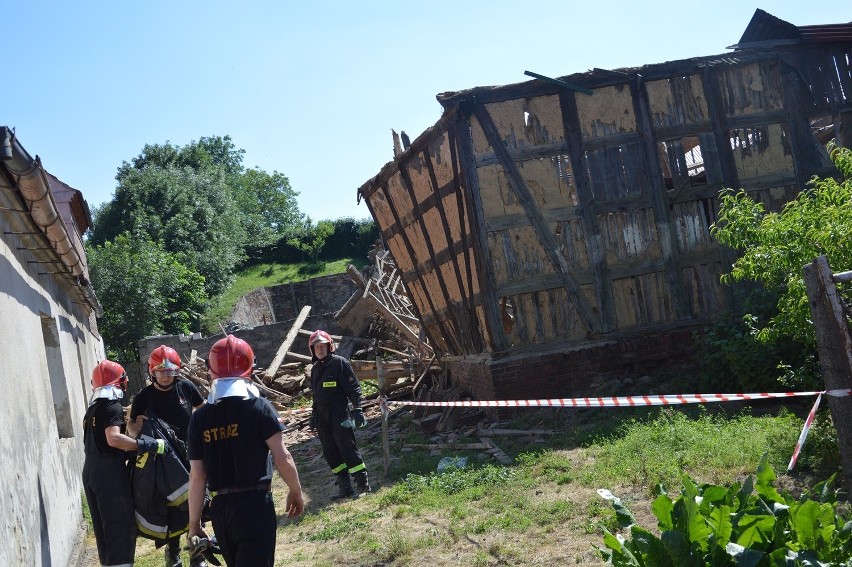 Na Krzepowie zawaliła się stodoła