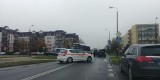Zderzenie seata z autobusem miejskim w Bydgoszczy. Poszkodowani kobieta z małym dzieckiem 