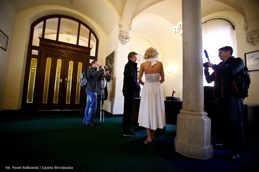 Wrocław: Marilyn Monroe w ratuszu. Z kandydatem na prezydenta (FILM)