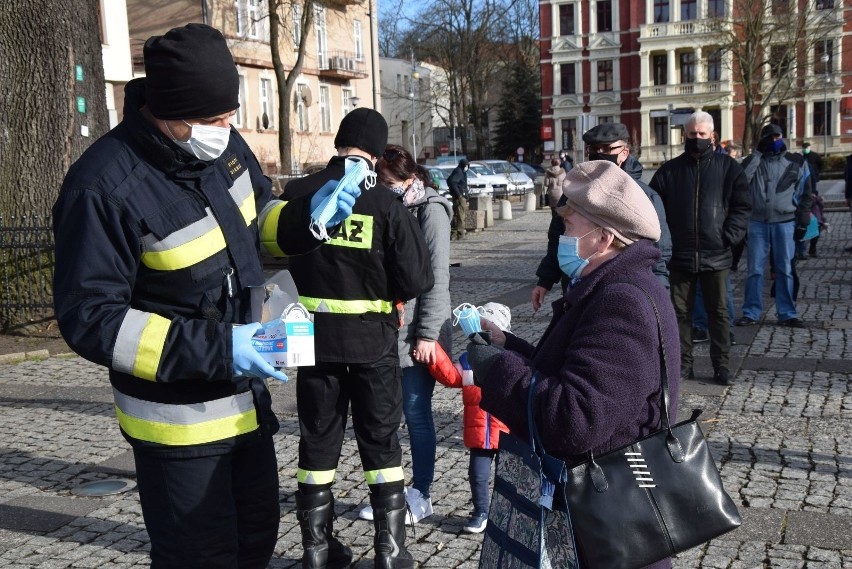 W niedzielę 28 marca 2021 w Lubuskiem potwierdzono 636 nowe...