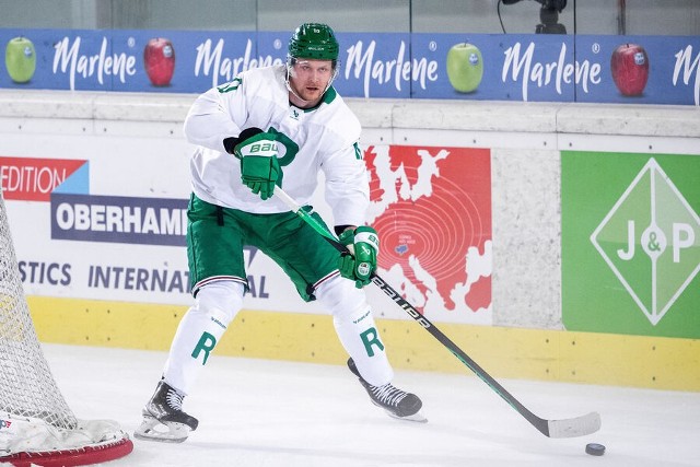 Łotweski hokeista Rodrigo Abols występuje w szwedzkim Rögle BK i deklaruje, że nigdy nie pójdzie grać za „krwawe pieniądze” w Rosji