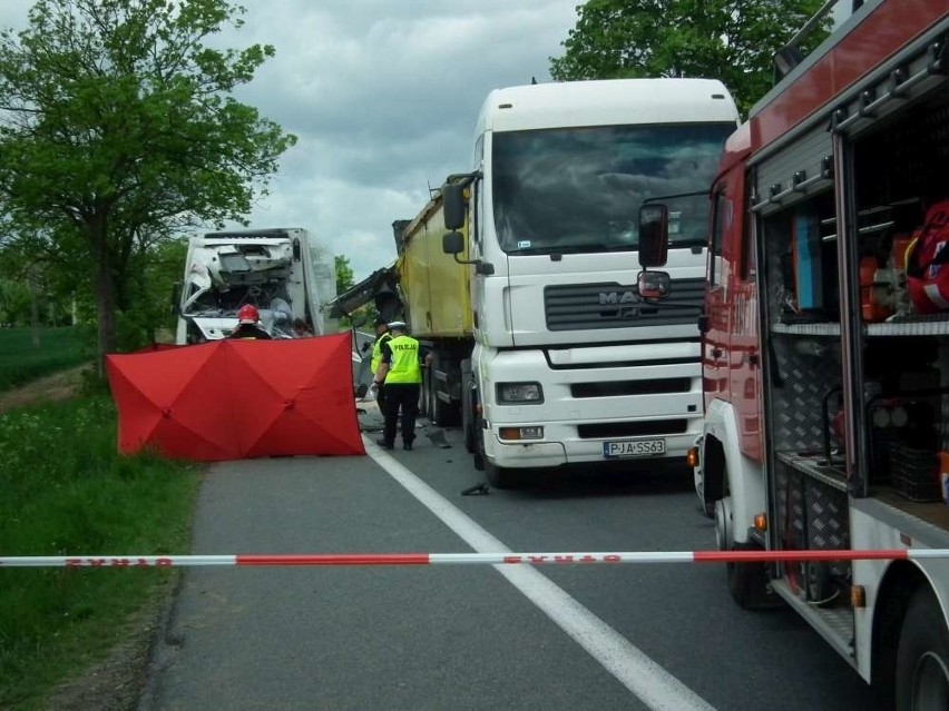 Wypadek pod Tarnowem Podgórnym. Zderzyły się ciężarówki